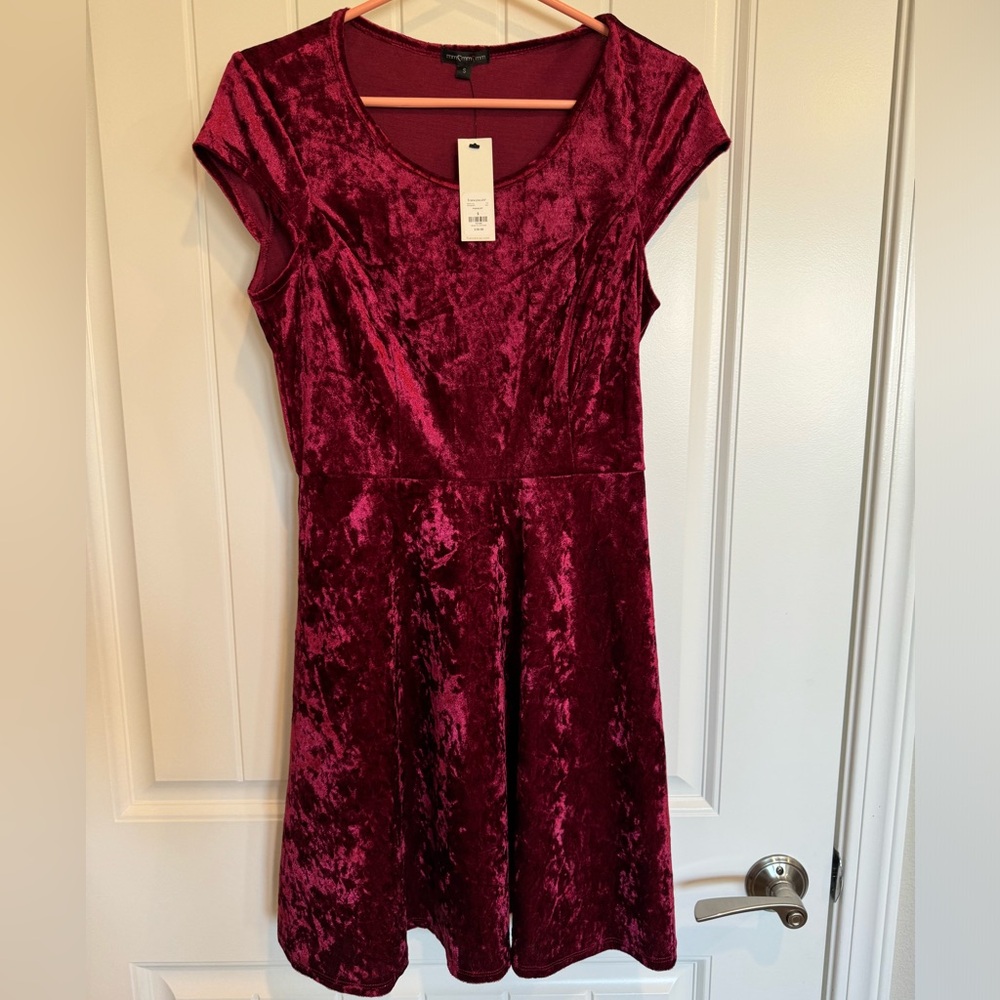 New with tags velvet dress